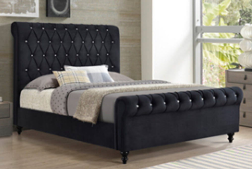 M7669 Black Queen/ King Bedframe