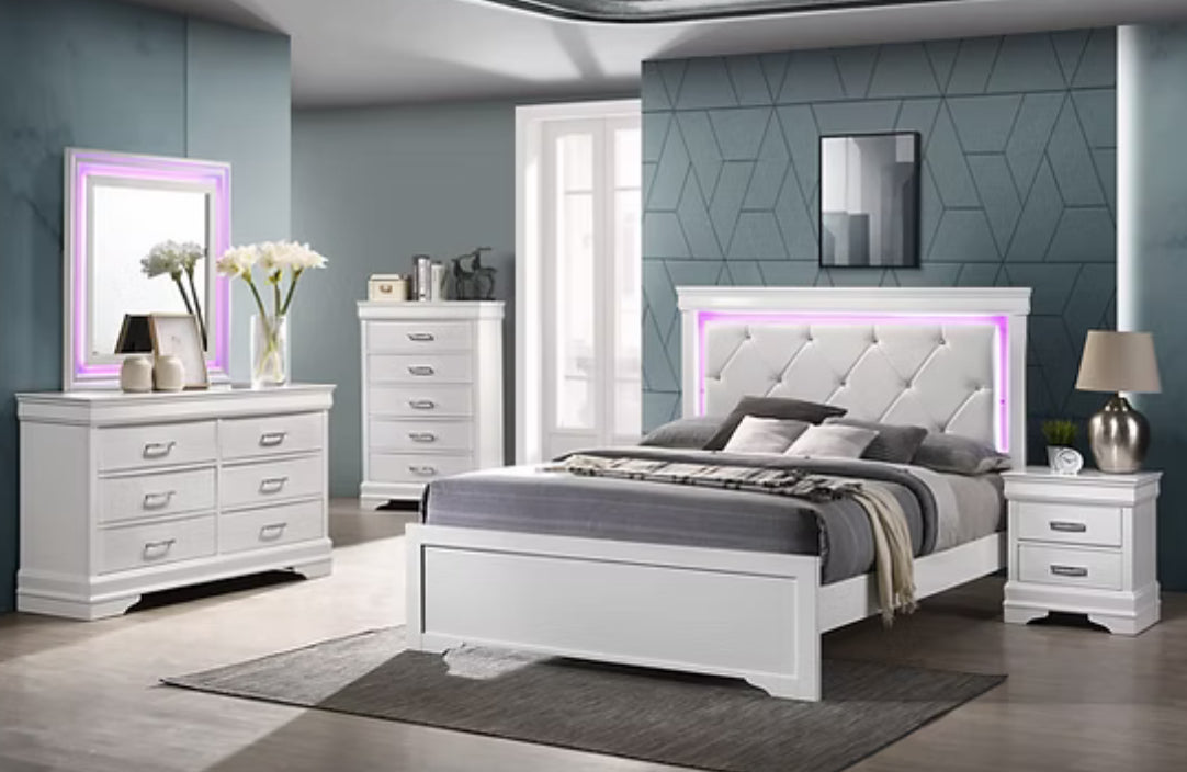 Nora White 4pc Queen/ King Set With LED