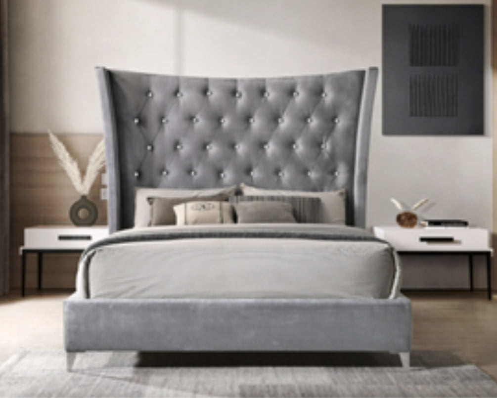 M7586 Light Gray Wing Bedframe King/Queen