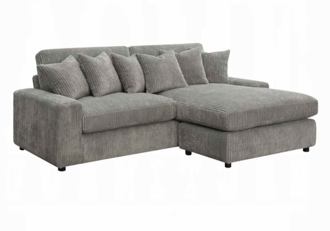 Tavia Reversible Sectional Sofa W/6 Pillows