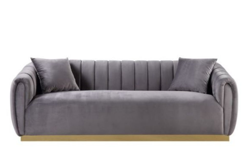Elchanon Sofa/ Chair/ Loveseat
55670