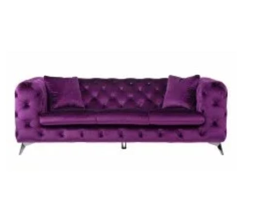 Atronia Loveseat
/ Sofa / Chair