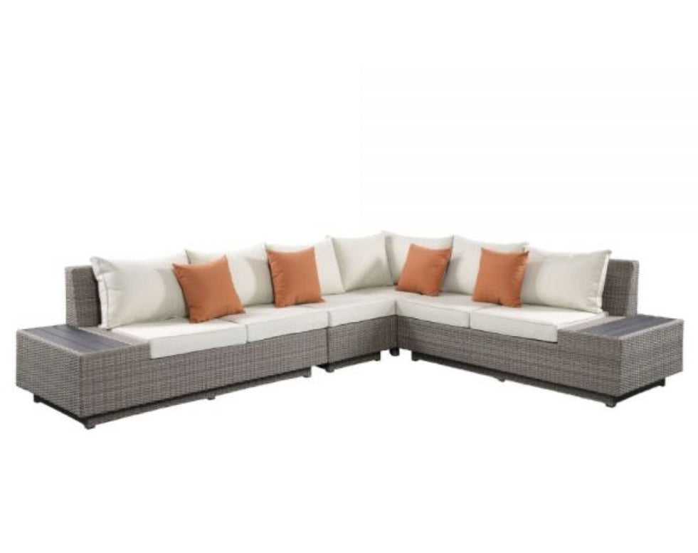 Salena Patio Sectional With Table
45020