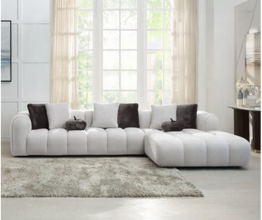 Manilla Sectional Sofa w/8 Pillows