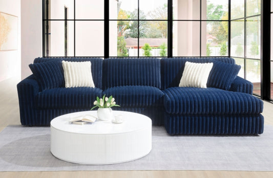 Breton Sectional Sofa w/4 Pillows