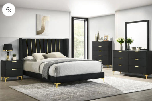 Kendas 4-piece Tufted Panel Queen Bedroom Set Black and Gold