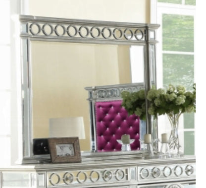 Varian 4pc Bedroom Set Queen/ King
