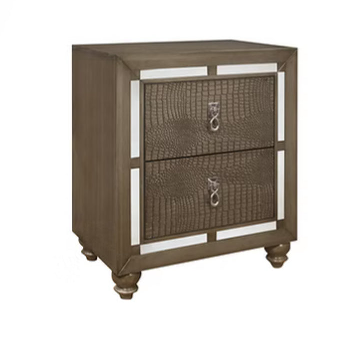 Ivy Champagne 4pc Queen/ King Bedroom Set