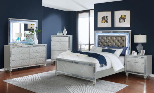Gunnison Queen/King Bedroom set 4pc with LED Lights Silver Metallic