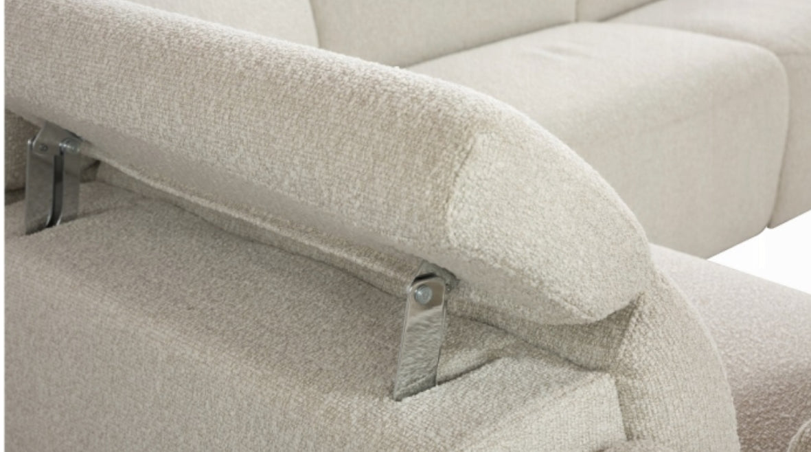 Dayana POWER MOTION SECTIONAL SOFA