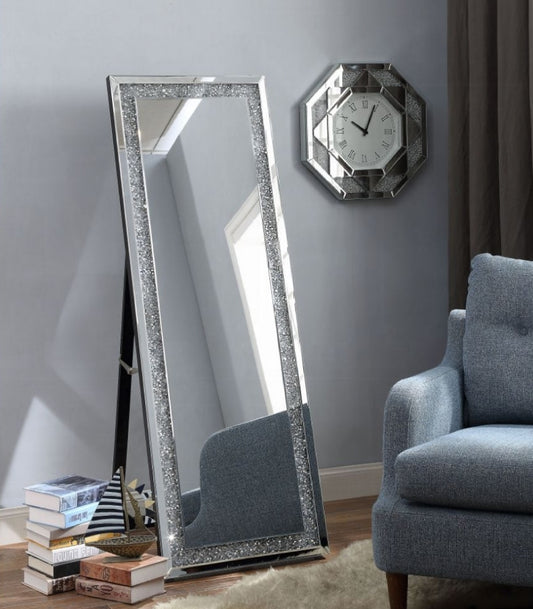 Noralie Accent Mirror (Floor) - 97156 - Mirrored & Faux Diamonds