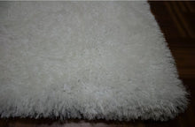 Load image into Gallery viewer, 5&#39;x7&#39; Feet Large Area Rug Carpet Rug Snow White Pure White Color Shag Shaggy
