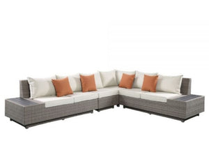 Salena Patio Sectional With Table 

45020