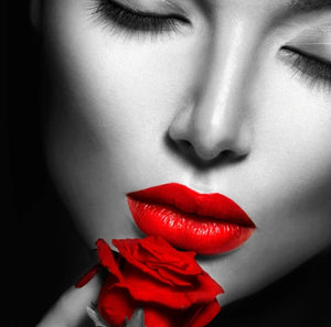 Red Rose Lips Glass Wall Art

SHR0277