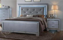 Load image into Gallery viewer, B7100 Lillian Queen/ King Panel Bedroom
