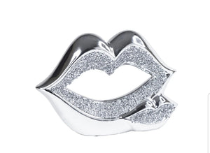 Diamond Lips Sculpture

SH2364-S